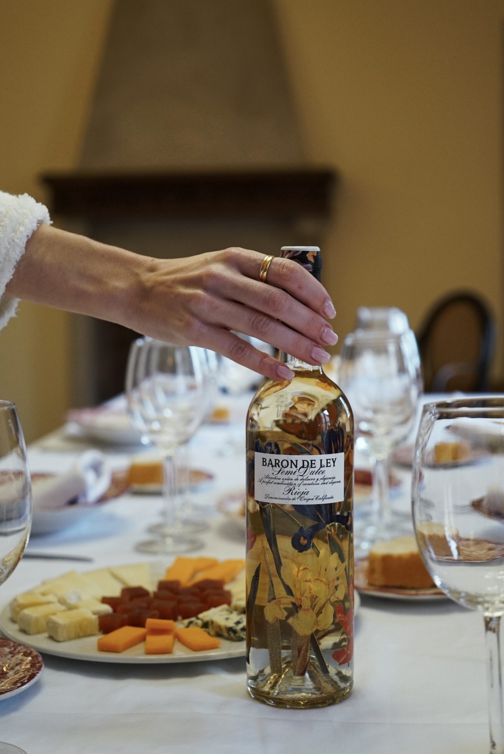 Vino Blanco Semidulce de Barón de Ley