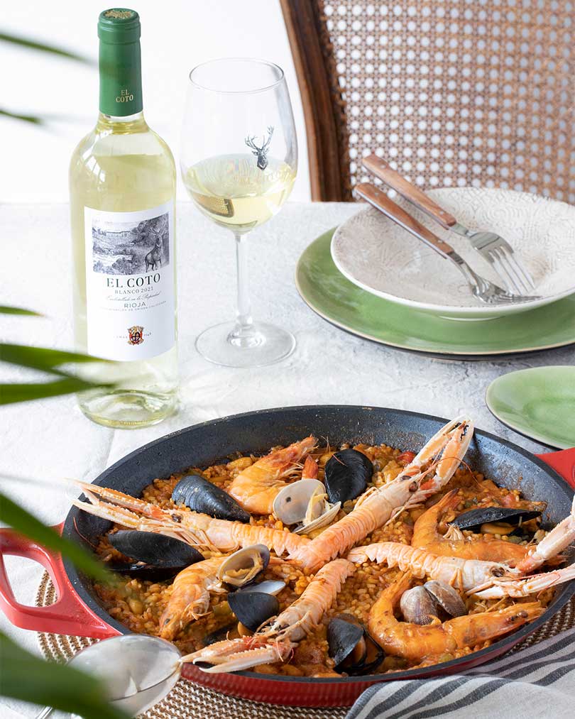 El Coto Blanco y paella de marisco