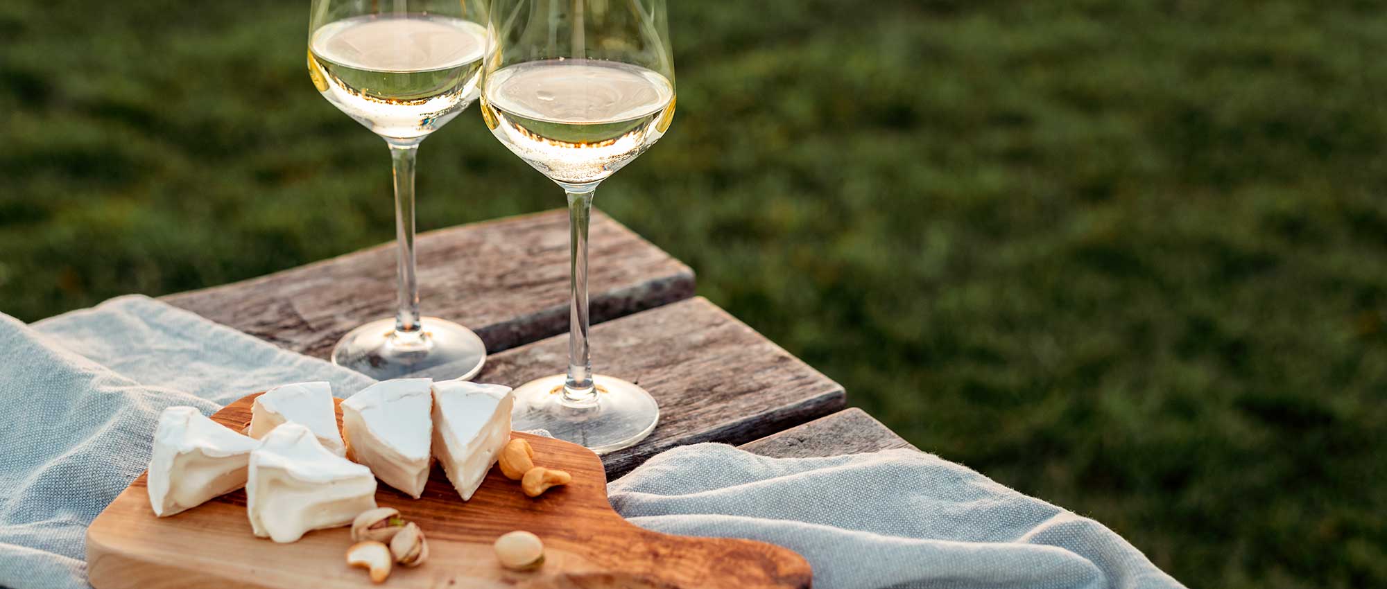 Top vinos blancos para refrescar el verano